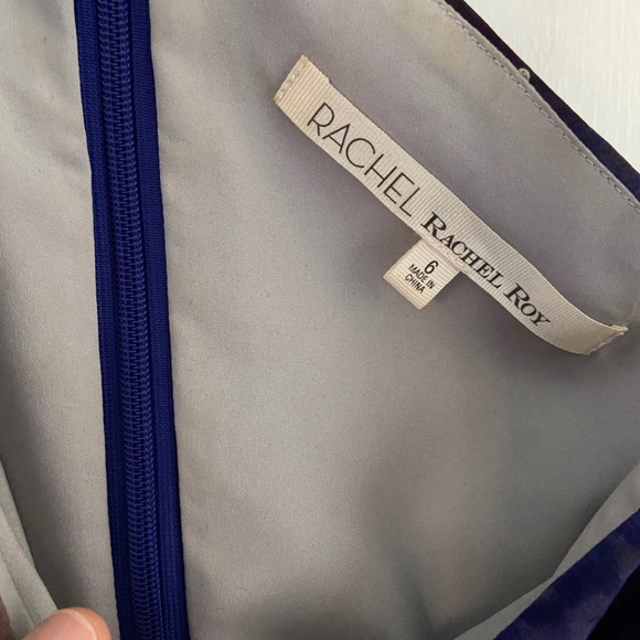 Beautiful artistic one shoulder silk dress, - Picture 3 of 3